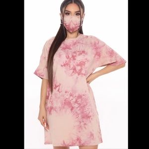 T-Shirt Dress w. Matching Mask (Mauve/Combo)